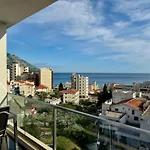 Royal Pool Elia Residnece
