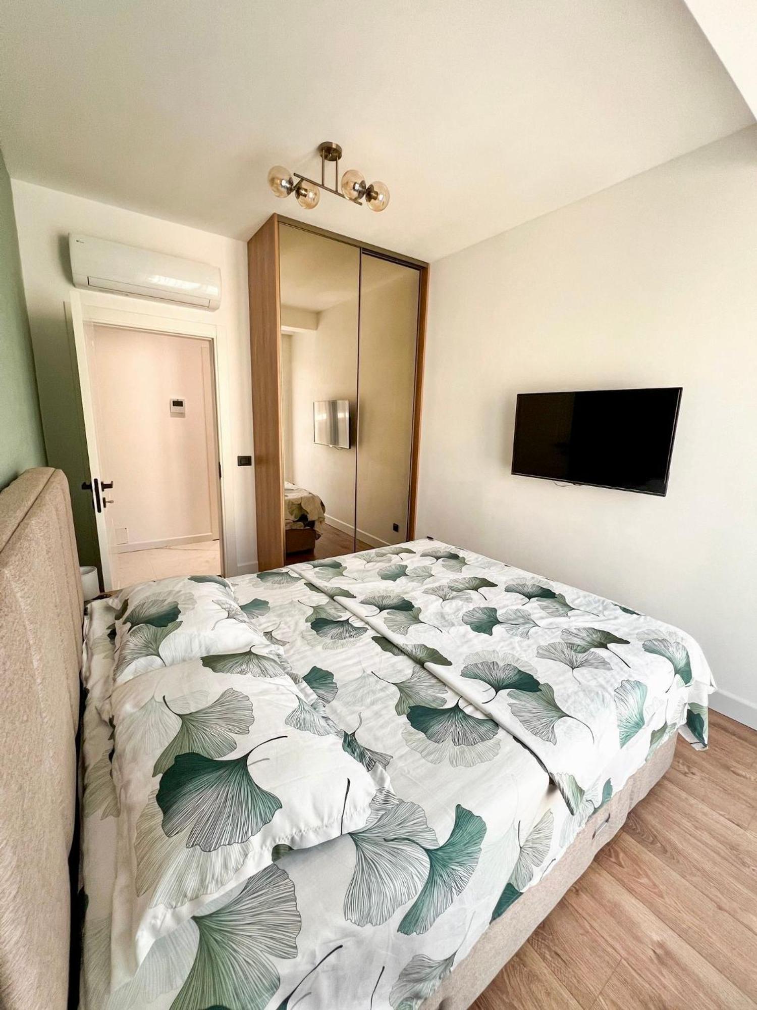 Royal Pool Elia Residnece Apartment Budva