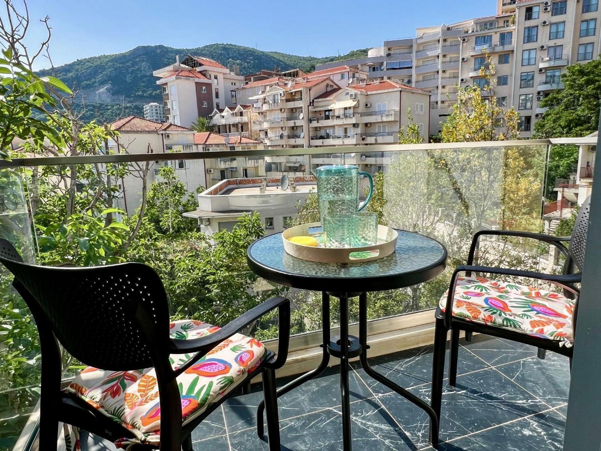 Apartment Royal Pool Elia Residnece Budva